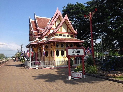 ly do ban phai den hua hin mot lan