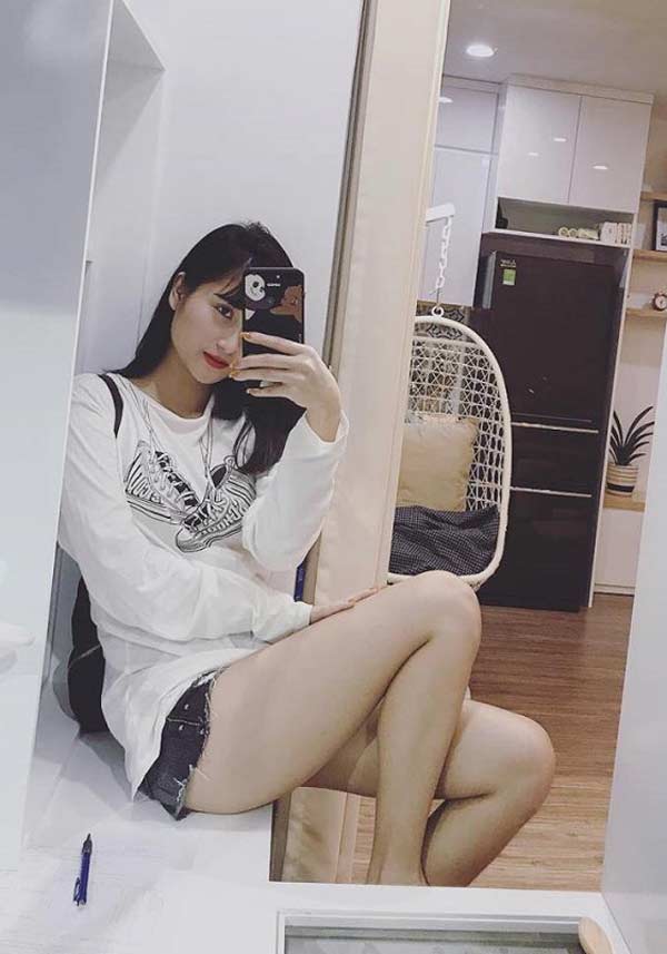 ban gai hot girl cua tien ve huy hung ban trai khong thich toi mac sexy