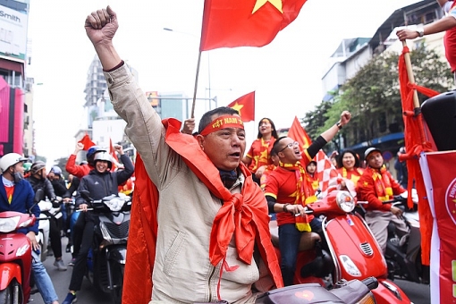 nguoi ham mo dot phao sang khi dieu hanh o ha noi