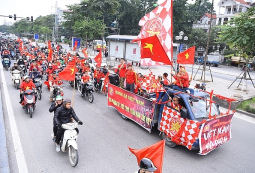 nguoi ham mo dot phao sang khi dieu hanh o ha noi