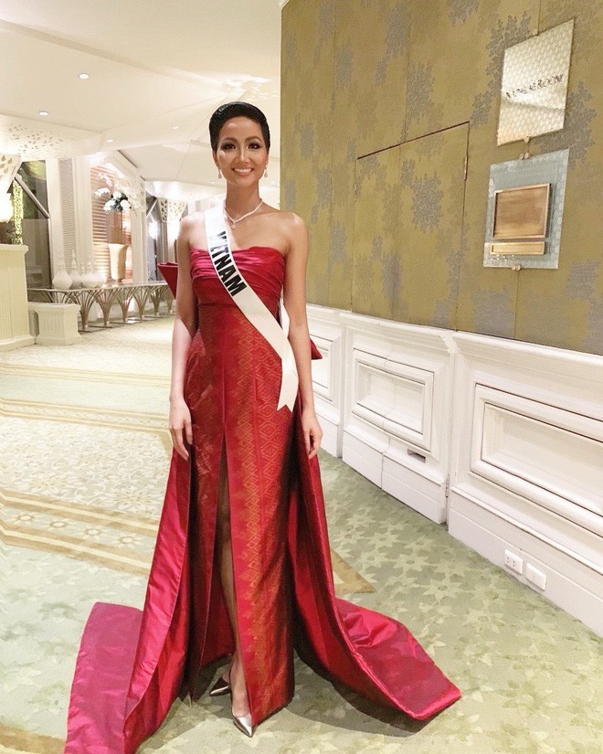 hhen nie va hanh trinh lap ky tich top 5 miss universe hoa hau hoan vu 2018