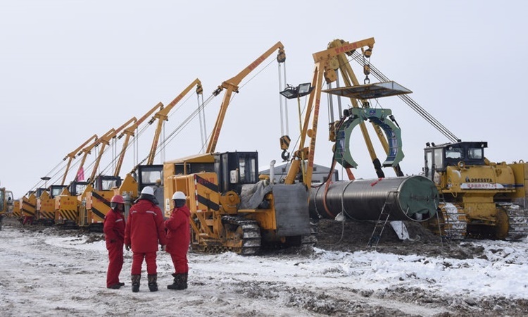 Nga - Trung sưởi ấm quan hệ bằng đường khí đốt 55 tỷ USD nga trung suoi am quan he bang duong khi dot 55 ty usd