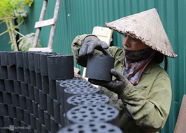 nhung thoi quen hun khoi bau troi ha noi