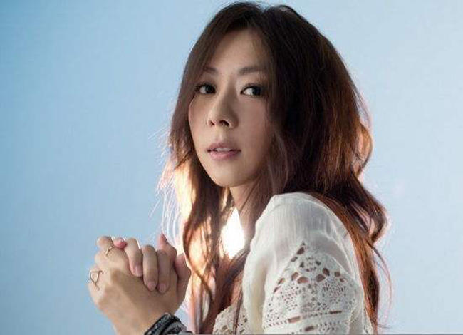 diva dai loan om hon nguoi dan ong co vo con