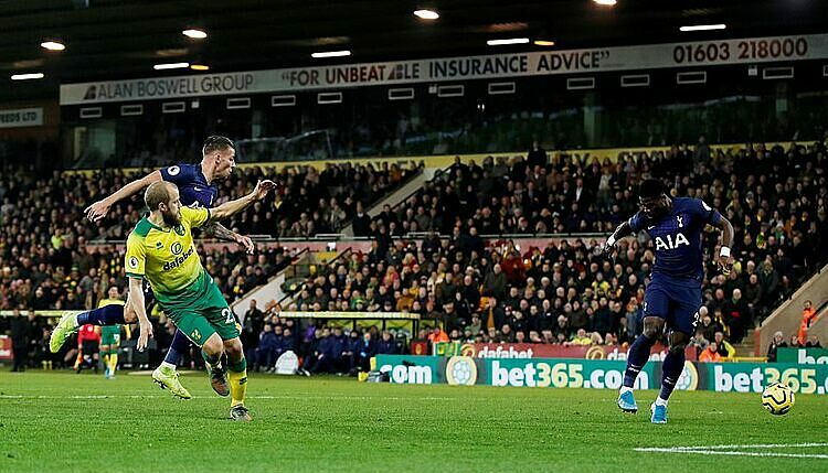 tottenham chia diem voi norwich