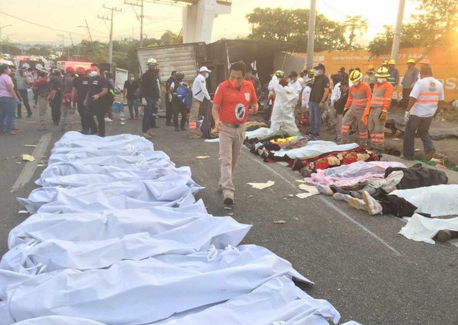 &Iacute;t nhất 49 người di cư thiệt mạng trong tai nạn lật xe rơ-mo&oacute;c ở Mexico ảnh 2