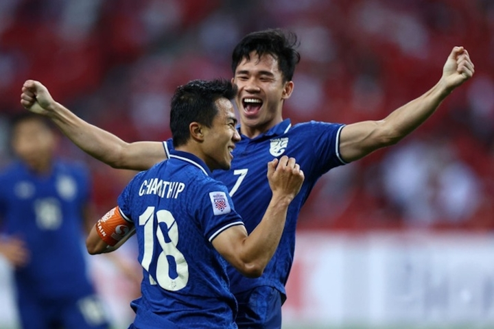 Đè bẹp Indonesia, Thái Lan chạm tay vào ngai vàng AFF Cup 2020 - 3