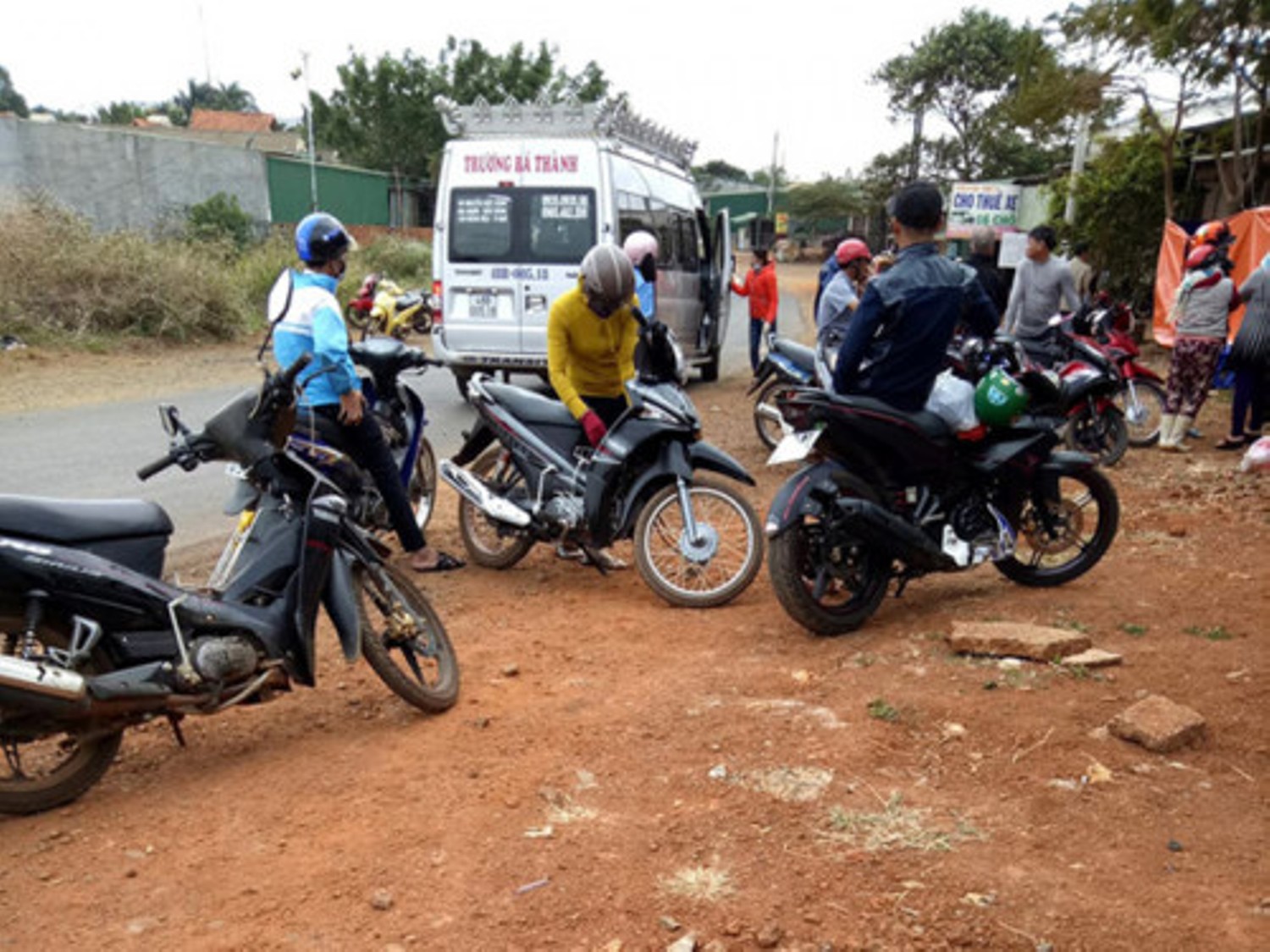 phat hien doi nam nu bi cat co trong can nha khoa kin