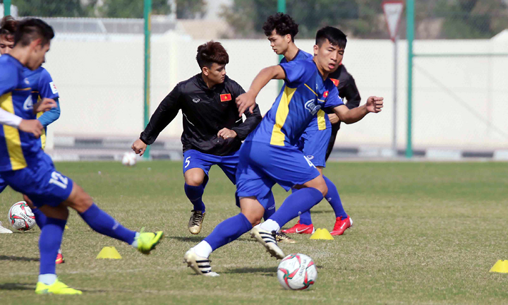 bui tien dung qua vong bang roi moi tinh xa hon o asian cup