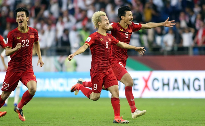 asian cup 2019 ong nguyen thanh vinh loi choi tan cong giup viet nam khong duoi suc