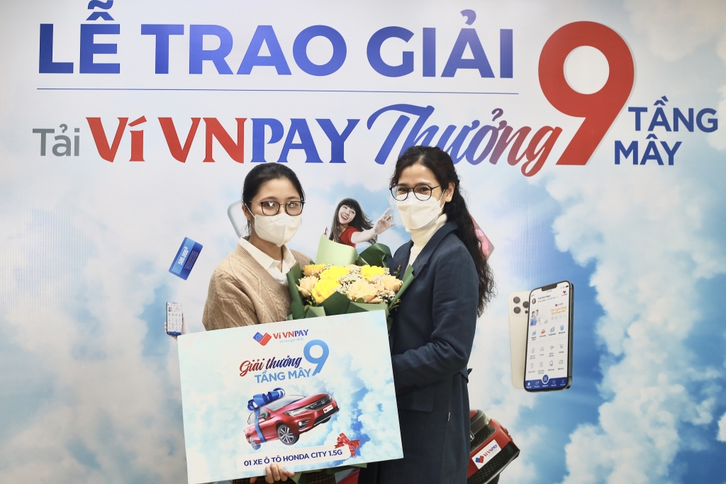 Thanh toán bằng ví VNPAY, vợ chồng bác sỹ bất ngờ có ô tô Honda City đón Tết