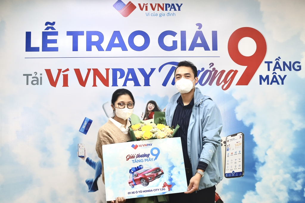 Thanh toán bằng ví VNPAY, vợ chồng bác sỹ bất ngờ có ô tô Honda City đón Tết Thanh toán bằng ví VNPAY, vợ chồng bác sỹ bất ngờ có ô tô Honda City đón Tết