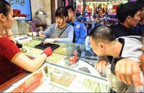 gia vang tang theo the gioi