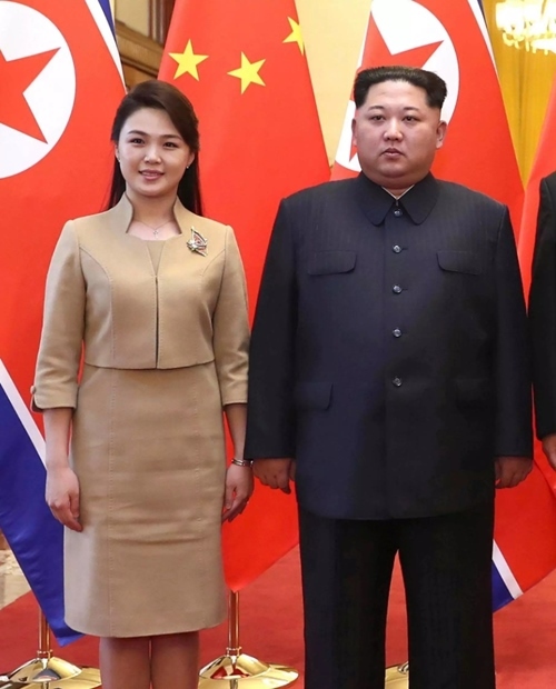 phu nhan ong kim jong un bieu tuong thoi trang cua phu nu trieu tien