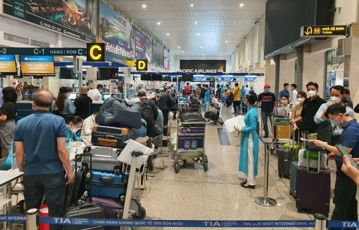 Sân bay Nội Bài đón 34 nghìn khách trong ngày mùng 3 Tết