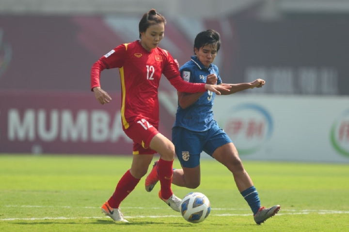 Tuyển nữ Việt Nam dự World Cup: Ngả mũ trước những cô gái vàng - 2