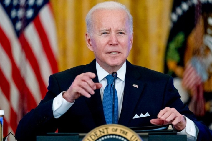 Ông Biden khuyến cáo người Mỹ rời Ukraine - 1