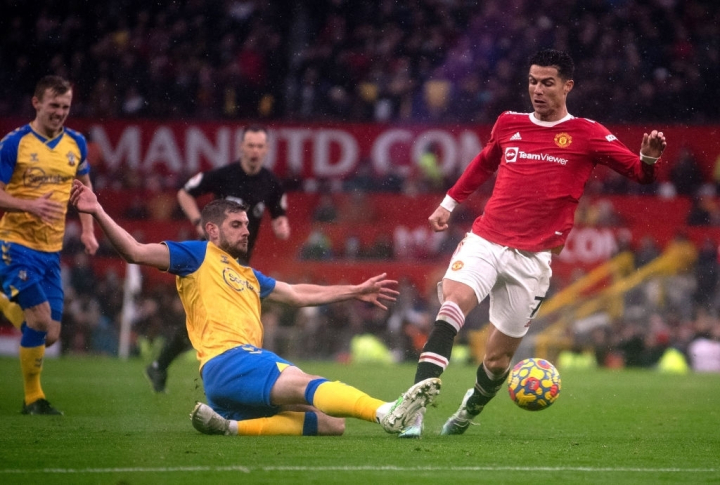 HLV Rangnick không cứu được Man Utd - 1