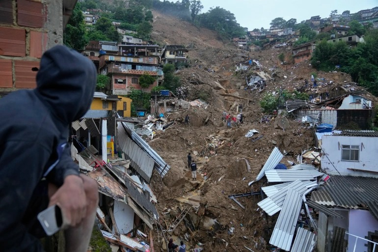 Thảm họa lở đất ở Brazil cướp đi gần 100 sinh mạng - 1