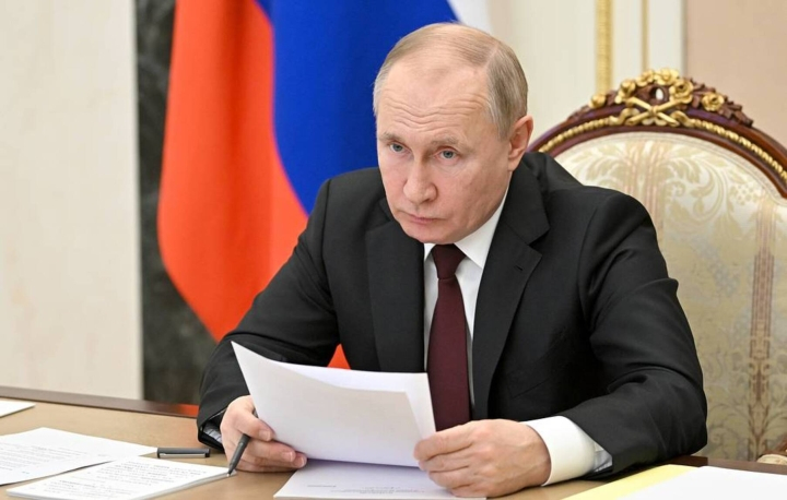 Tổng thống Putin: Phương Tây tìm cách trừng phạt Nga trong mọi trường hợp - 1
