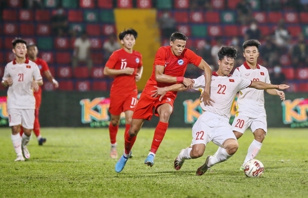 Thắng đậm U23 Singapore, U23 Việt Nam tranh ngôi đầu bảng với U23 Thái Lan