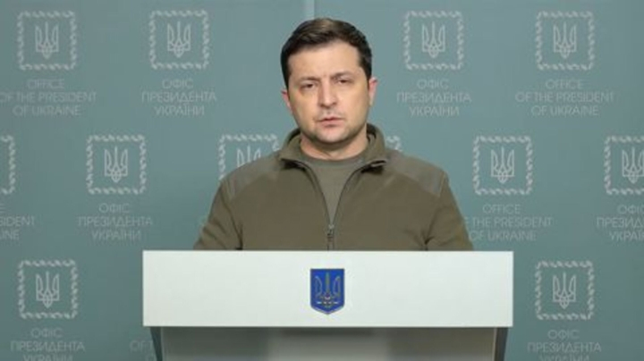 Tổng thống Zelensky  cảnh báo 'đêm khó khăn' với người Ukraine - 1
