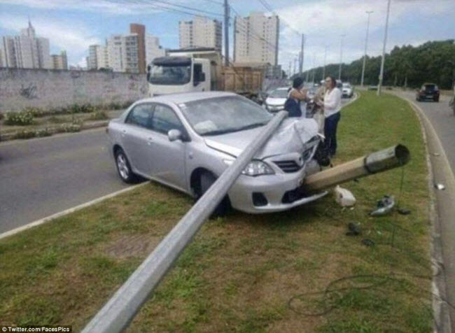 khi nhung vat quanh ta dot nhien trong giong mat nguoi den ky la