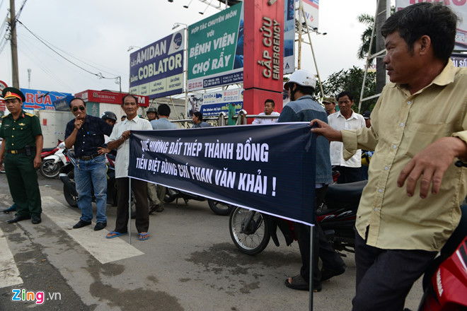 ba con que nha xep hang tu sang som don nguyen thu tuong phan van khai ve voi dat me cu chi