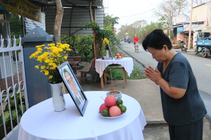 ba con que nha xep hang tu sang som don nguyen thu tuong phan van khai ve voi dat me cu chi