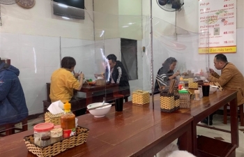 Hà Nội cho phép các nhà hàng, quán cà phê mở cửa trở lại