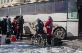 Xe bus chở người tị nạn Ukraine bị lật tại Italy