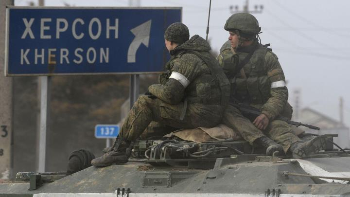Quân đội Nga tuyên bố kiểm soát hoàn toàn khu vực Kherson của Ukraine - 1