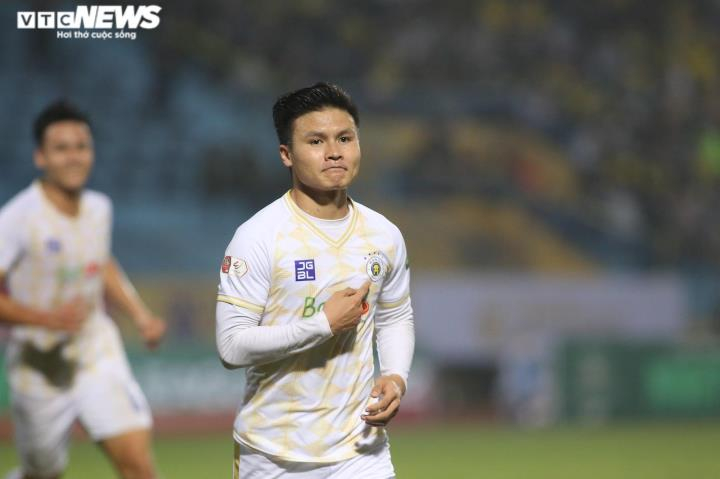 Quang Hải: 'Mong CĐV luôn yêu thương Hà Nội FC' - 1