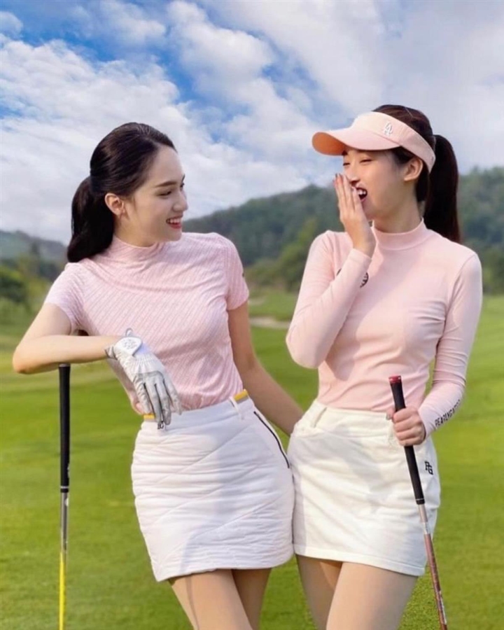 Ảnh: Hoa hậu, siêu mẫu Việt khoe sắc trên sân golf  - 8