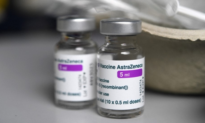 Bộ Y tế đồng ý tiêm mũi 3 AstraZeneca cho người tiêm đủ 2 mũi Pfizer và Moderna - 1