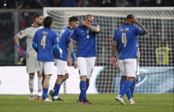 Italia bất ngờ sống lại hy vọng dự World Cup 2022