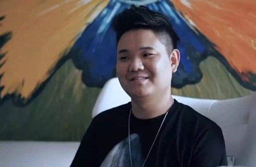 chang trai khoe ngu voi hon 400 co gai bi dan mang nem da