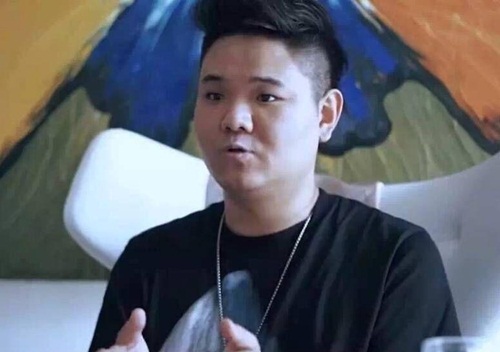 chang trai khoe ngu voi hon 400 co gai bi dan mang nem da