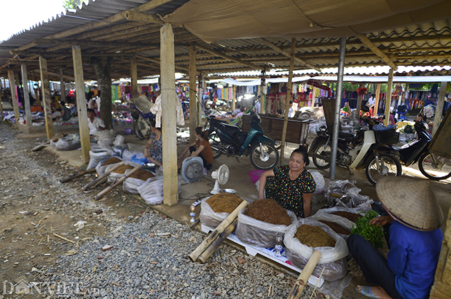 anh ve noi phu nu hut thuoc lao nha khoi dieu nghe nhu dan ong