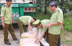 dan dung thanh hang rao chan xe gay bui bi nhom xa hoi den ham doa