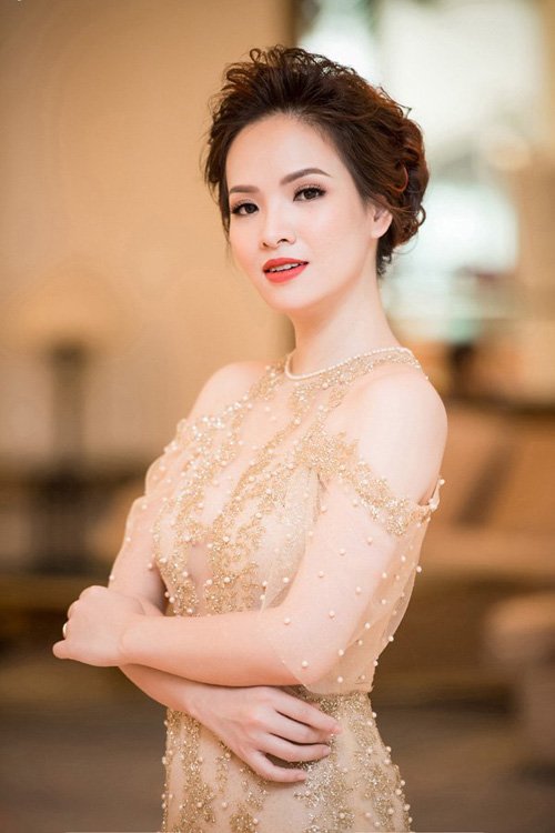 mc dan le pham anh khoa dang si nhuc nguoi nghiem tuc trong nghe