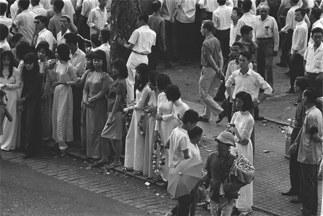 sai gon nam 1960 trong ong kinh nguoi phap