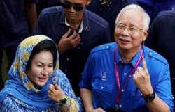 no ngap dau malaysia tang toc dieu tra ong najib