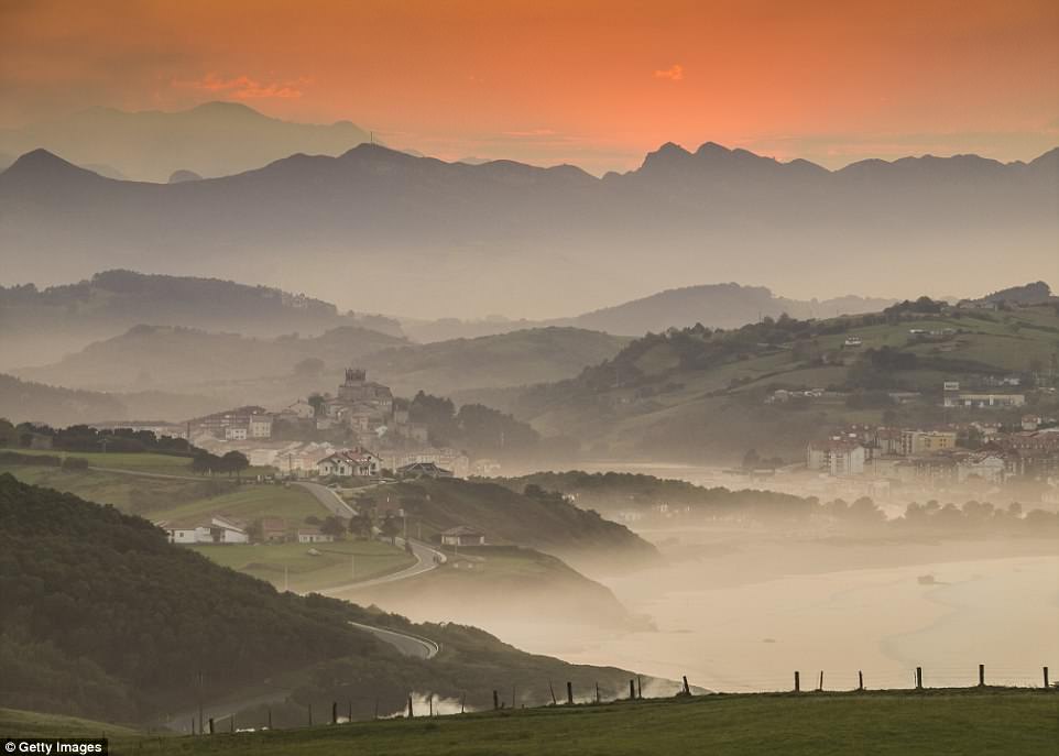 top diem den dep nhat chau au khong the bo qua trong nam nay