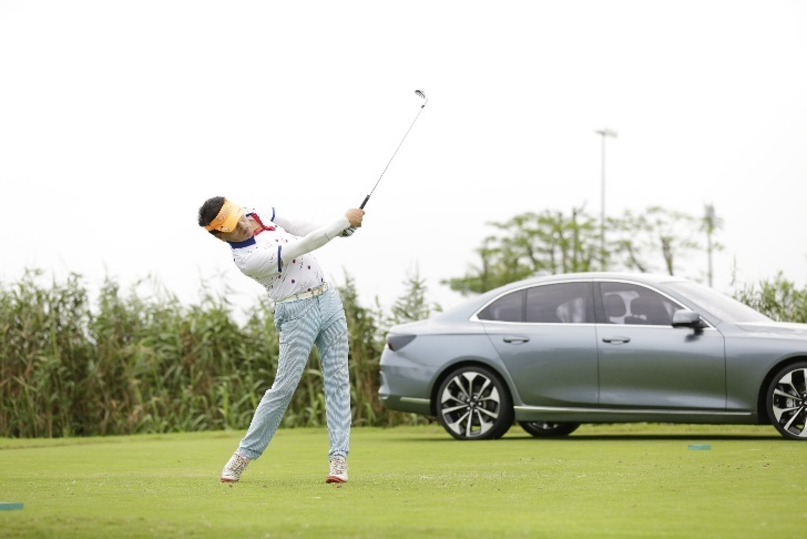 so ke tung diem gay golfer kim sung guk gianh chien thang kich tinh