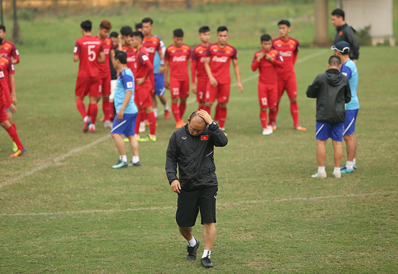 ong hai lo dung len tuyen da kings cup vi si dien