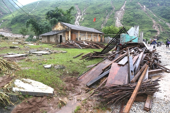 khung canh tan hoang o vung ron lu ha giang