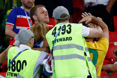 co dong vien brazil serbia au da tren khan dai world cup