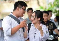 dong mai nhung hinh anh dep ve tinh nguyen tiep suc mua thi