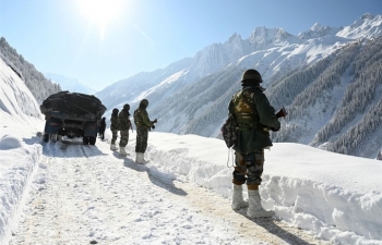 Ấn Độ bất ngờ điều động 50.000 quân áp sát biên giới Trung Quốc